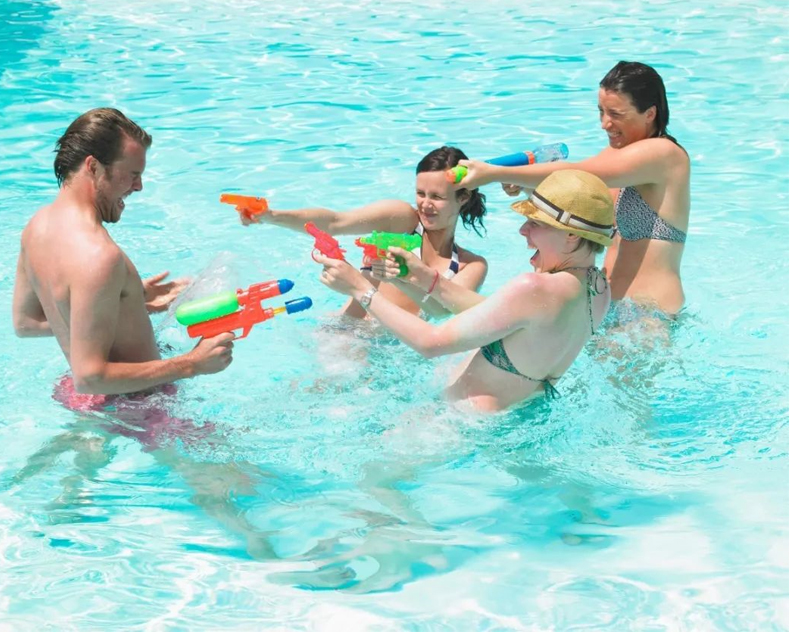 室內泳池什么“咖位”？居然用專業定制的除濕機?。。?></div>
								<div   id=